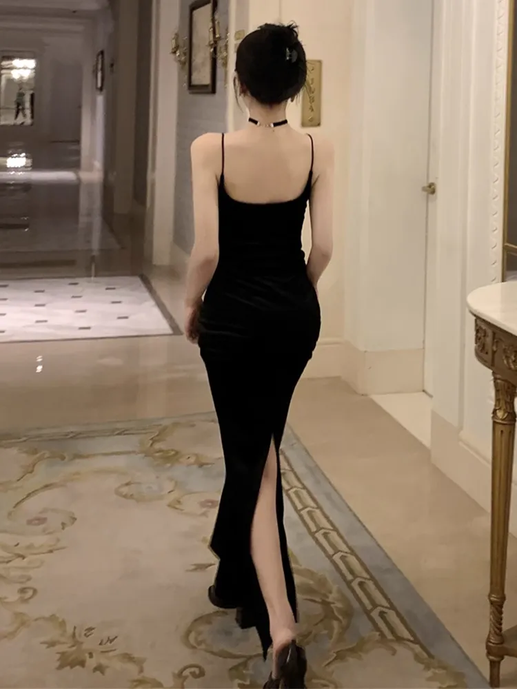 - Black Straps Velvet Dress  GEU973