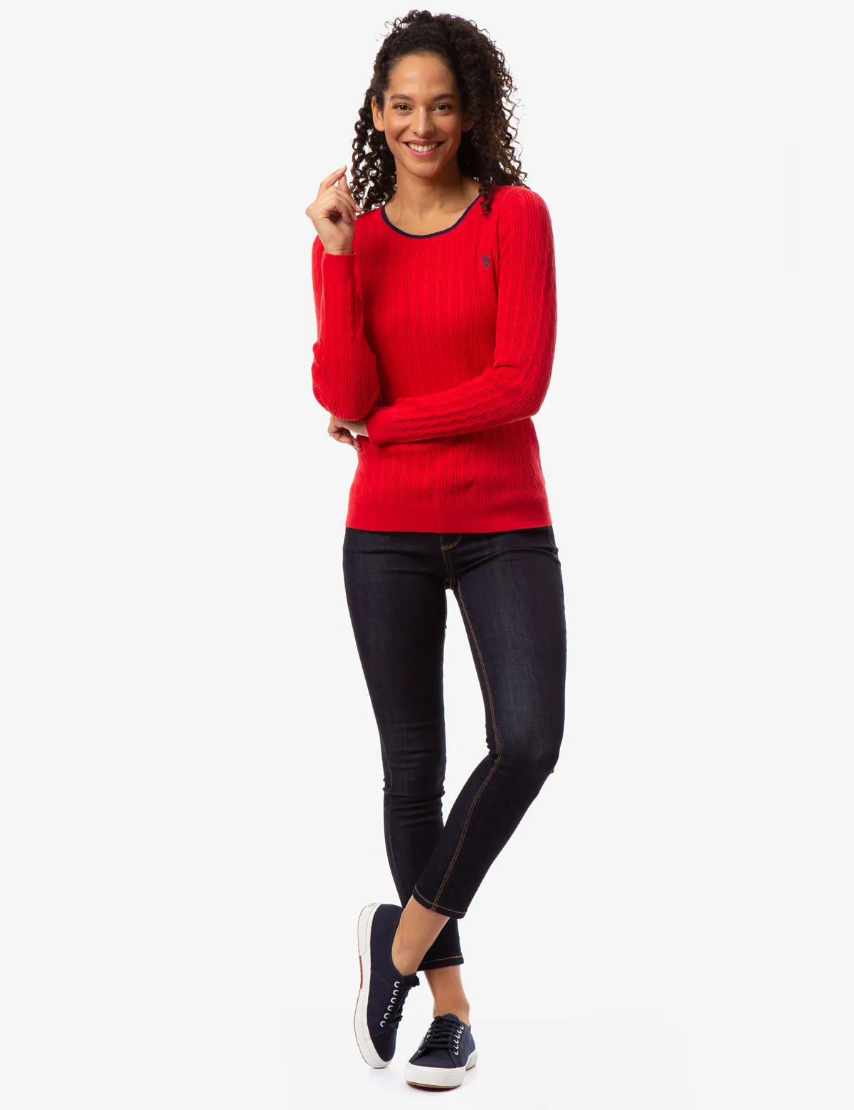 CABLE KNIT CREW NECK SWEATER