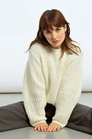 CABLE KNIT SWEATER