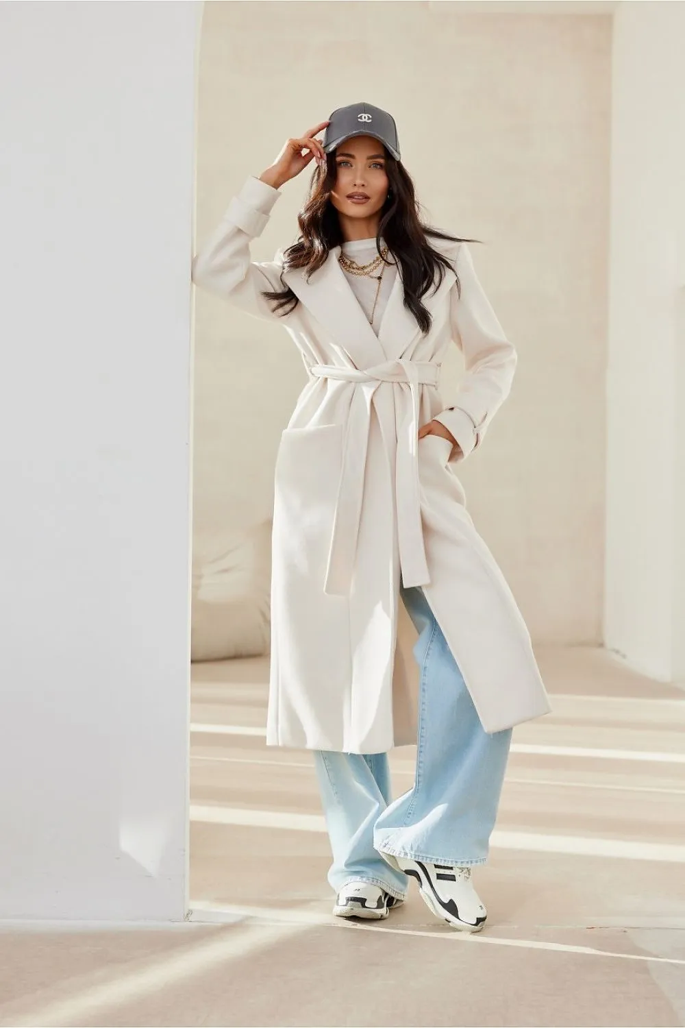 Elegant Belted Long-Sleeve Coat