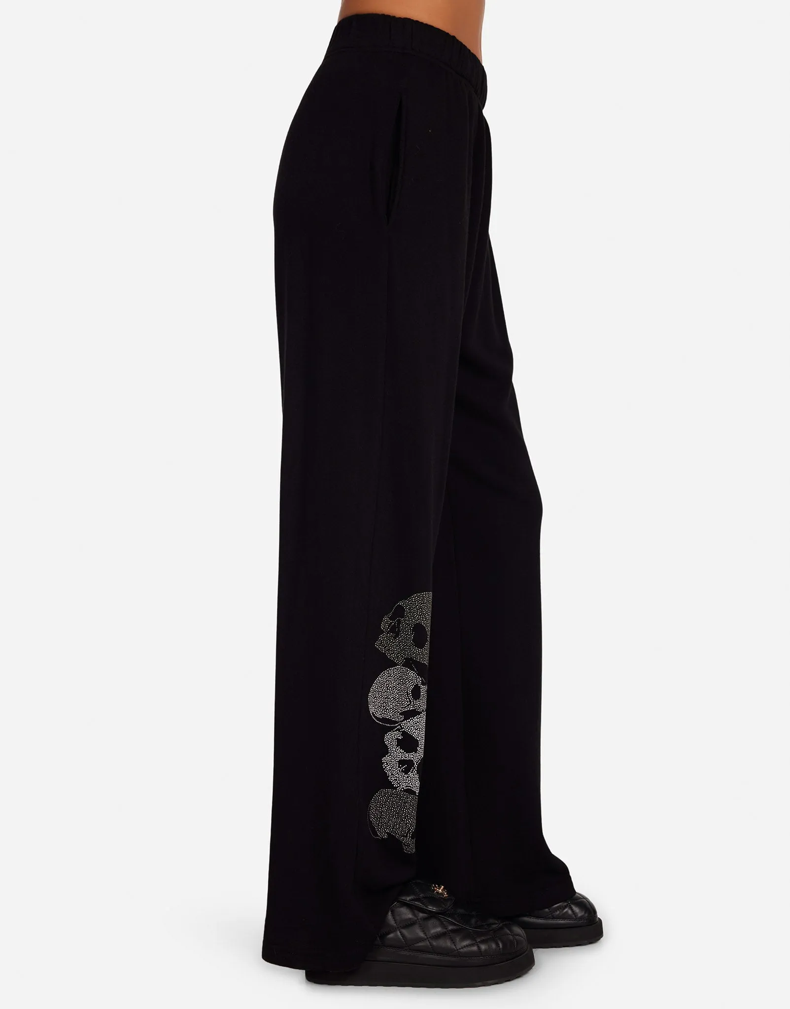 Juvia Stud Skulls