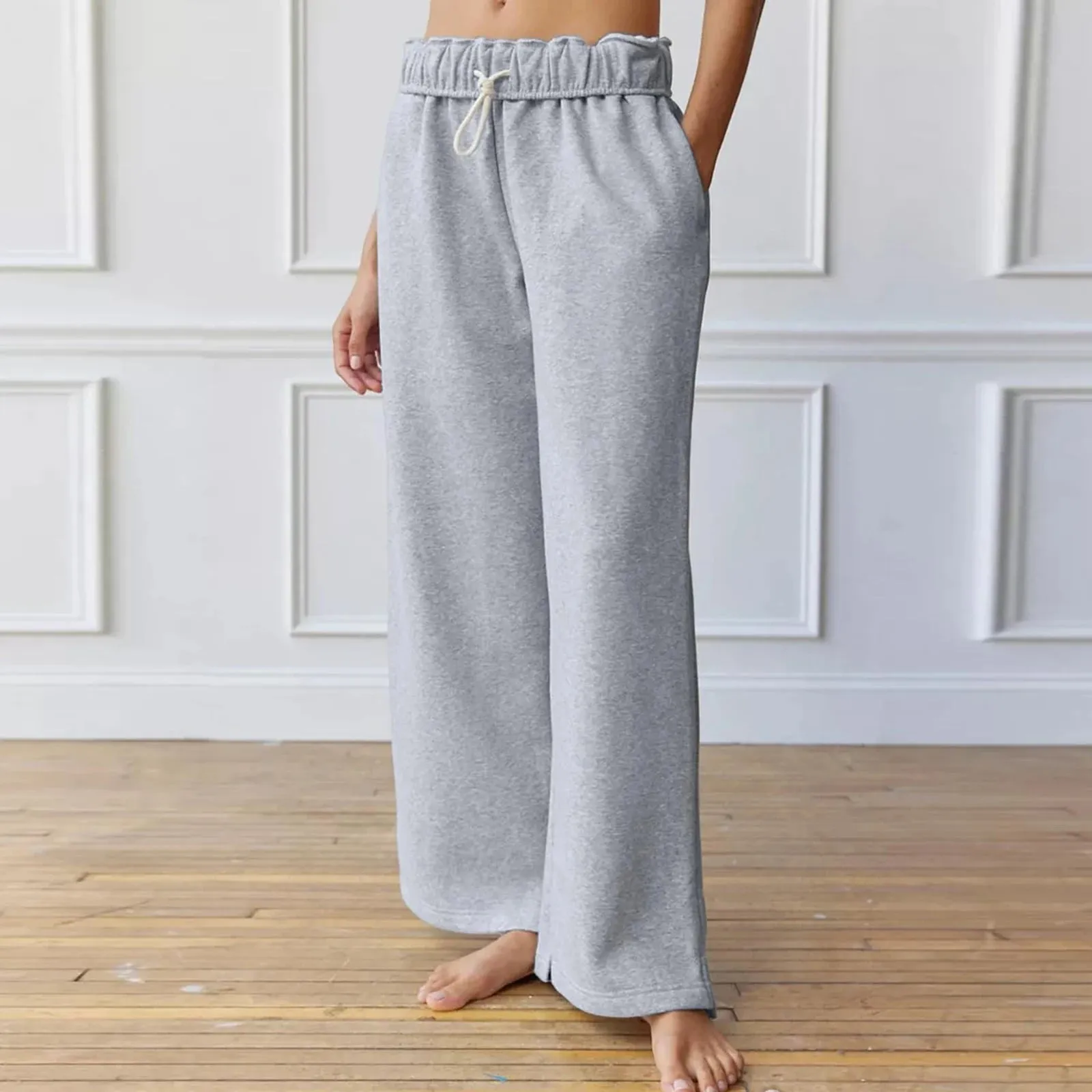 Mid-Rise Wide-Leg Pant
Regular