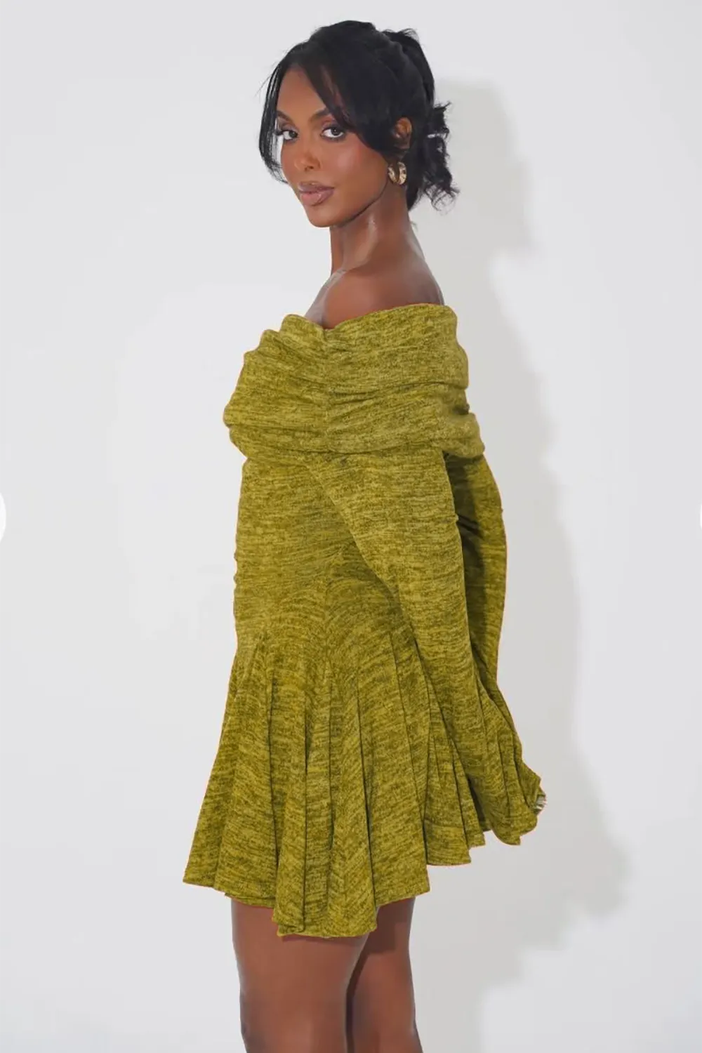 Off Shoulder Long Sleeve Semi-Fitted Pleated Hem Knit Mini Dresses-Green