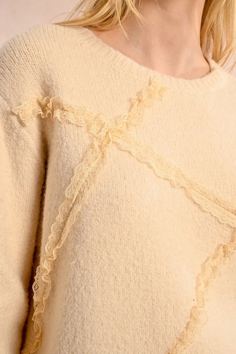 OVERSIZED SWEATER WITH RUFFLES AND LACE