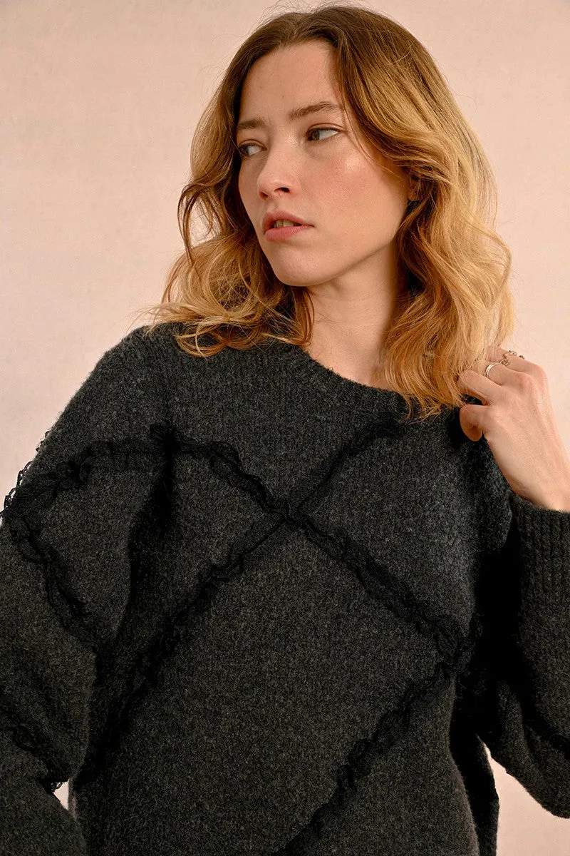 OVERSIZED SWEATER WITH RUFFLES AND LACE