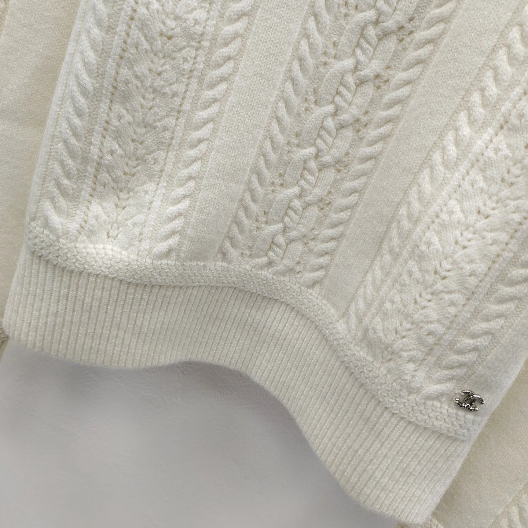 Palace style lace long sleeve cable knit sweater