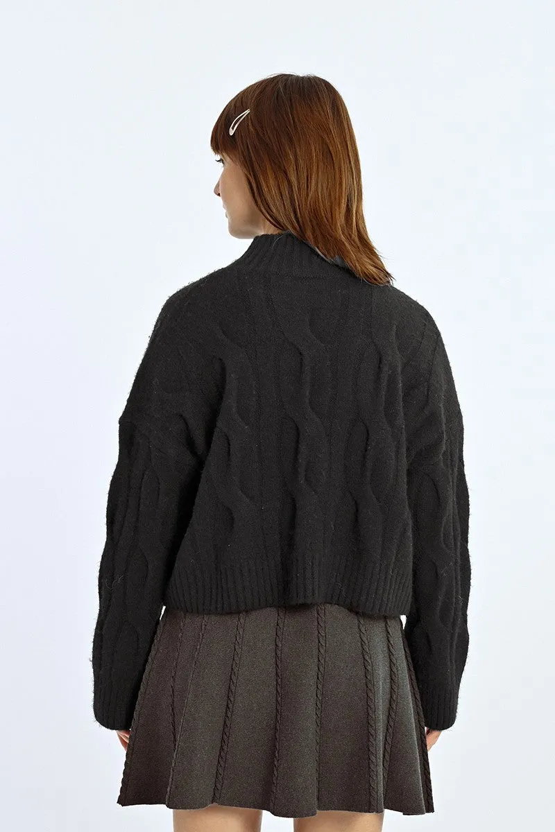 SOFT KNIT CABLE SWEATER