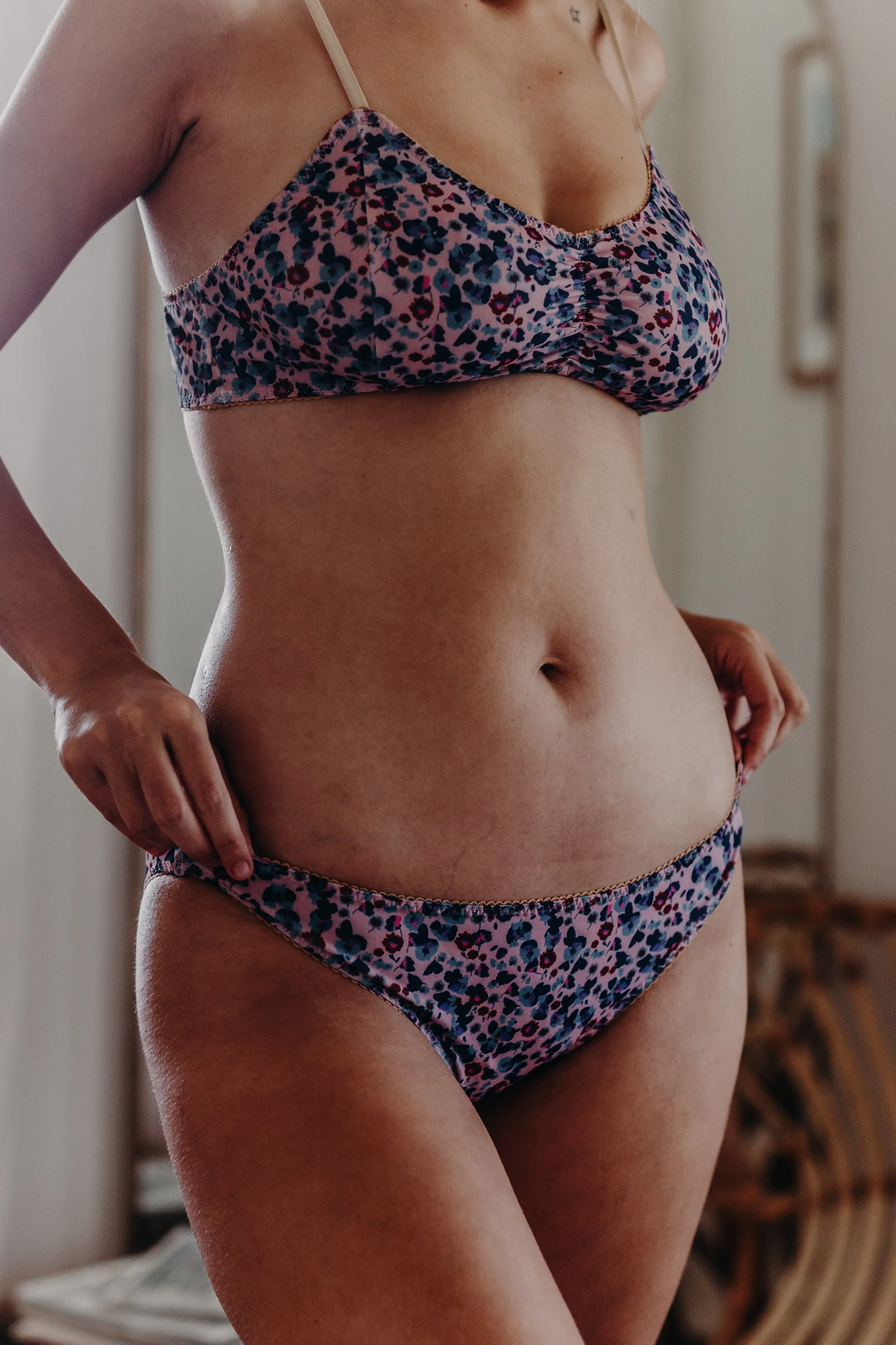 SOLIA Bottoms
