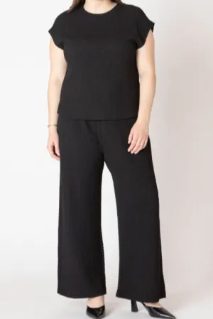 Textured Flowy Wide Leg Pant | Black