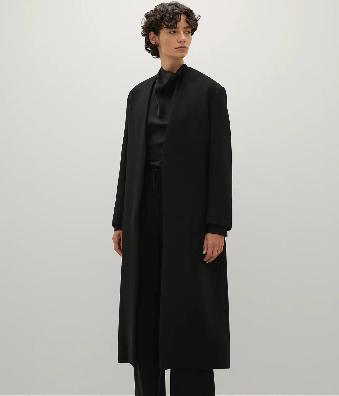THE VERONIQUE COAT