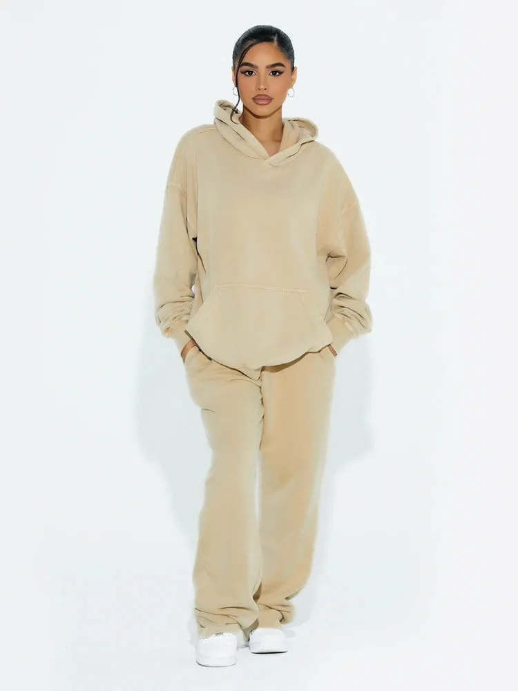 Wide-Leg Sweatpant