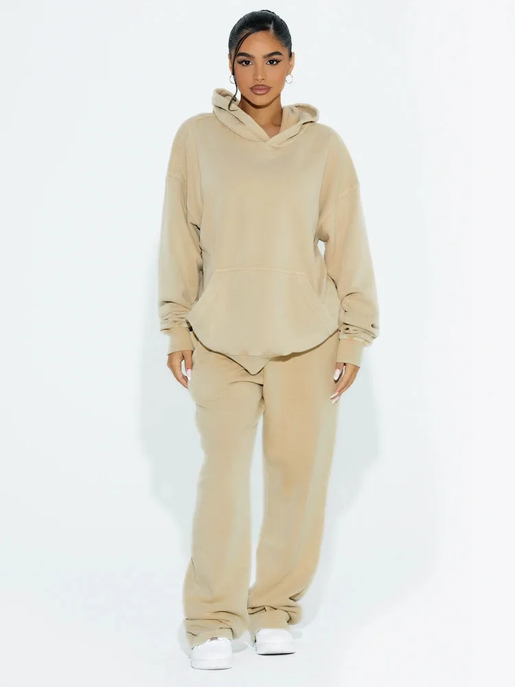 Wide-Leg Sweatpant